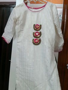 Elegant White Checked Kurta XL size