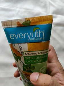Everyuth Tulsi Turmeric Face Wash