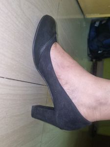 The almost new black heel