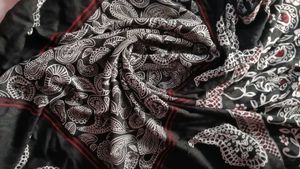 Vibrant Red &amp; Black Paisley Dupatta Set