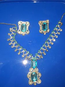 Stunning Teal Gemstone Jewelry Set