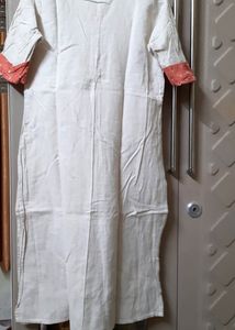 Chic White Kurta with Coral Accents