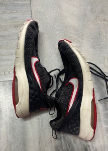 Nike Air Max Motion LW LE Running Shoes