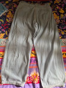 Light Wash Baggy Jeans