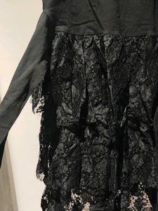 L - Elegant Black Lace Dress