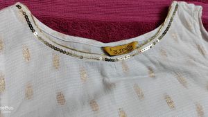 Aurelia Kurti With Leggings