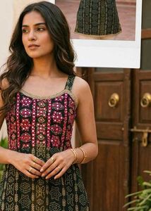 Vastralav Handcrafted Bandhani Short Kurti