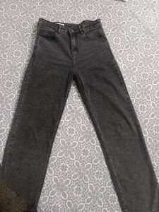 Dark Wash Relaxed Fit Jeans