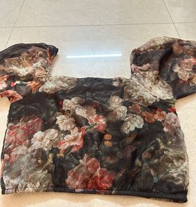 Floral Puff Sleeve Crop Top