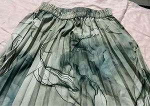 Printed Pleated Maxi Skirt