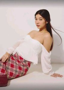 Chic Off-Shoulder White Puff Sleeve Top