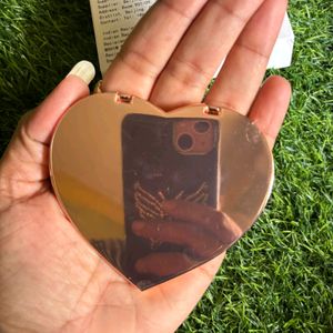 Charlotte Tilbury Heart Mirror
