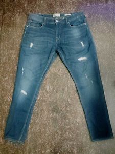 Men's Distressed Blue Denim Jeans
