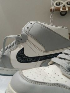 Unisex Air Jordan 1 Mid Sneakers