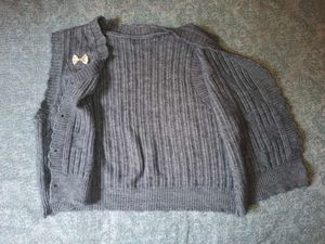 Gray Knit Vest with Bows