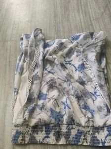 Blue &amp; White Floral Print Top