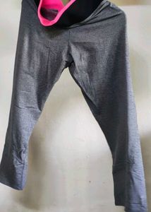 Women's Grey Capri Leggings
