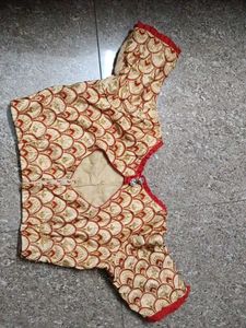 streched blouse back open, it's new