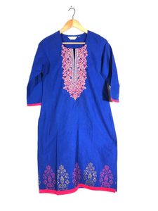 Blue&amp;Pink Embodied Kurta Sets(Women’s)