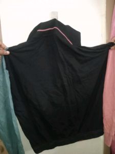 WOMEN TOP