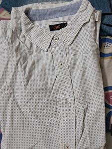JBE Men's Dotted Button-Down Shirt