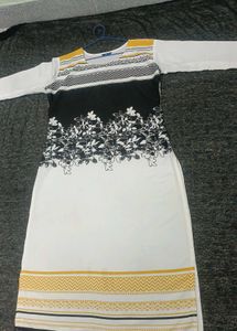 beautiful kurti with sleeves