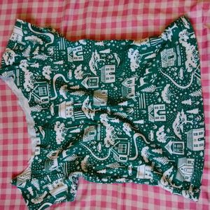 Green Graphic Print Off-Shoulder Top
