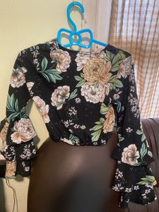 Chic Floral Ruffle Sleeve Top