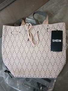 Chic Knitted Drawstring Bag