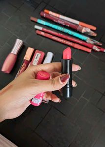 6 lipstick, 5 lip liner, 2 nail polish, 1 eyebrow