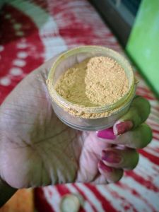 Golden Glitter Eyeshadow Pot ✨