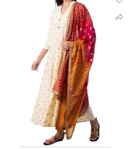Off White Anarkali Kurti With Red Dupatta