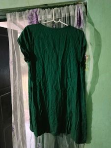 Length 33,Green Kurta with Embroidered Pocket