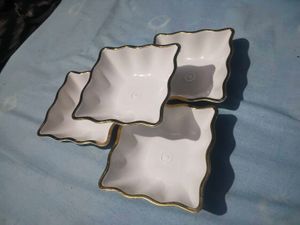 Elegant White &amp; Gold Square Bowls Set