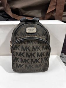 Michael kors backpack 🎒