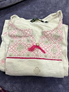 Avasa White Kurta (L)size