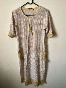 Chic Chevron Print Kurta with Tassel Detail