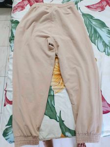 Comfortable Yale Joggers