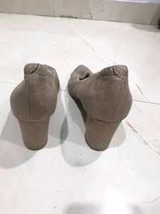 cushioned heels