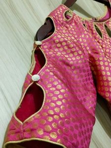 Unused New Stiched Kurta (Women's)