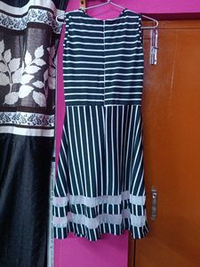 Chic Navy &amp; White Striped Dress