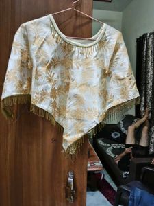 Elegant Cream Kurta &amp; poncho