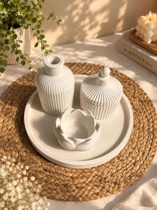 Decorative set