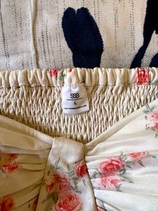 Chic Floral Ruched Long Sleeve Top