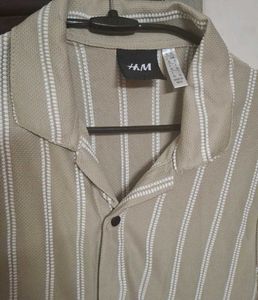 H&amp;M Striped Short Sleeve Shirt