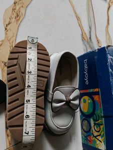 Cute Girls' Loafers with Bow