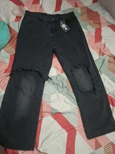 charcol reipped jeans