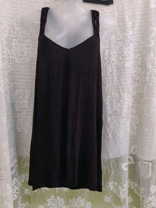 Chic Black V-Neck Dress with Crochet Straps