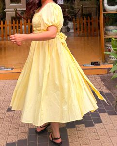 Chic Butter Yellow Puff Sleeve Midi Dress