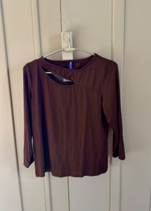 Chic Cut-Out Long Sleeve Top